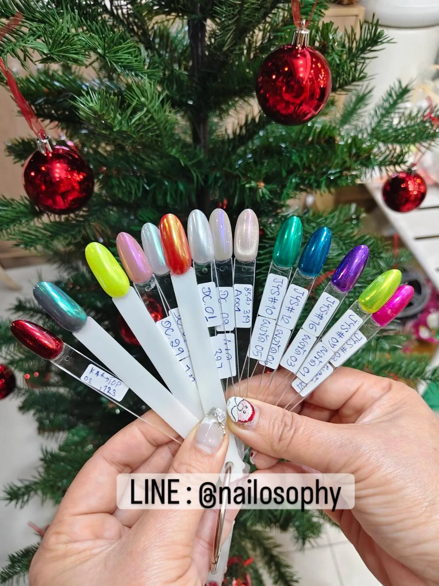 ผลงานเล็บ โดย Nailosophy สีลม — Chrome